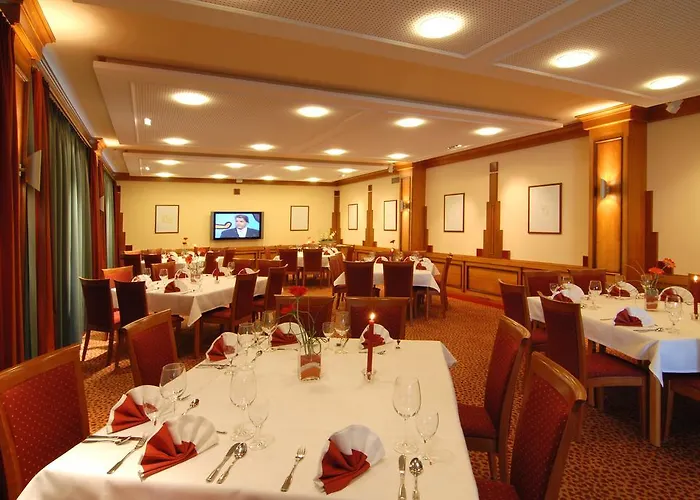 An Der Thermenatur 호텔 4*