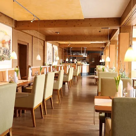 Hotel An Der Thermenatur 4*